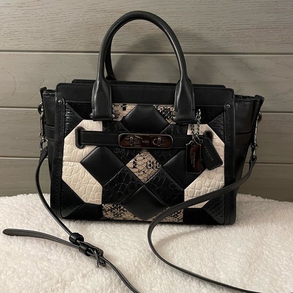 Coach Retail Quilted Exotic Swagger 27 - Rare item in black white and snakeskin - Picture 5 of 13